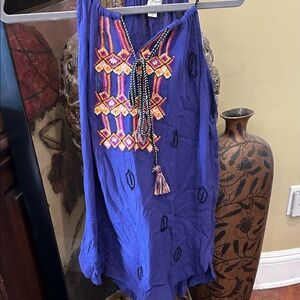 Bohemian Embroidered Tunic Top-size Large